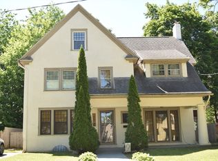 33 Stratford Ter, Springfield, MA 01108