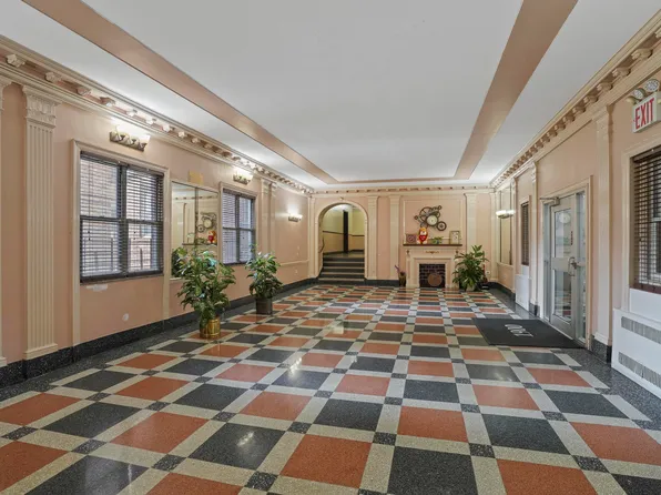 1900 Quentin Road image 16 of 18