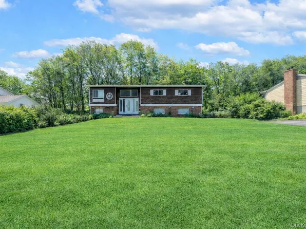 75 Tennyson Drive, Nanuet, NY 10954