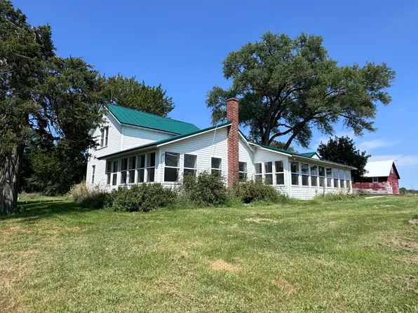 W11626 Adney Rd, Portage, WI 53901