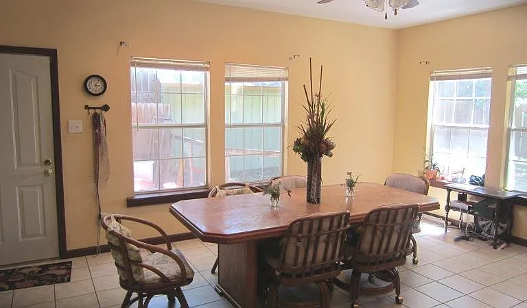4703 Harmon Ave — Photo 7