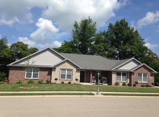 1971 Austin James Ln, Seymour, IN 47274