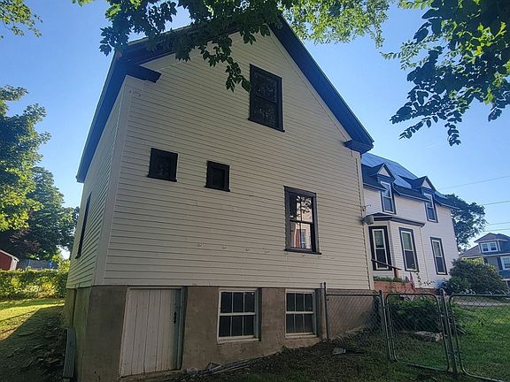 3rd image of 15 Ringgold St