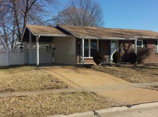 909 Oriental Dr, Florissant, MO