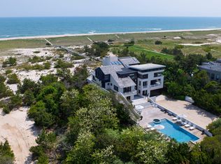 1950 Meadow Ln, Southampton, NY 11968