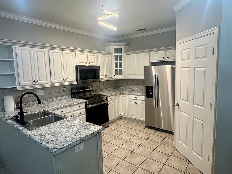 1601 Deer Valley Dr — Photo 19