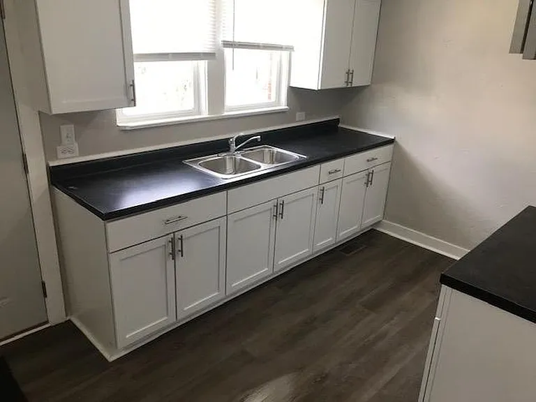 815 Dawson St #1 — Photo 9