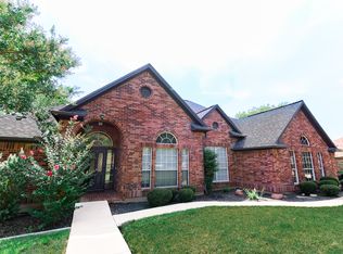 554 Peterson Ln, Lakeway, TX 78734
