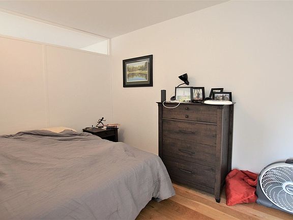 3rd image of 50 Murray St APT 1218