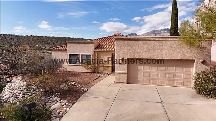 4221 N Summer Set Dr — Photo 2