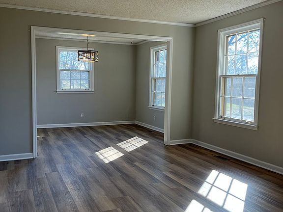 3rd image of 165 Berrywood Dr