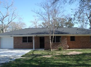204 N Holly St, Sweeny, TX 77480