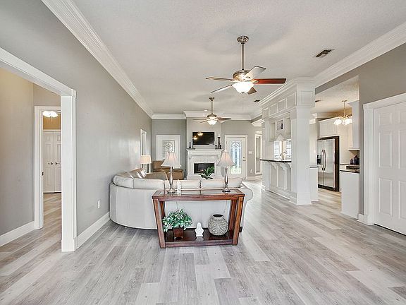 3rd image of 3708 Karen Dr