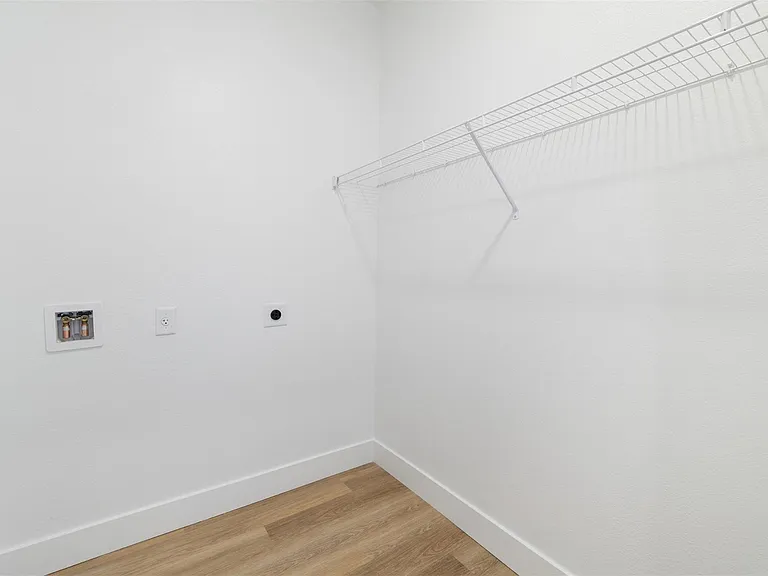 4315 S Congress Ave #428 — Photo 20
