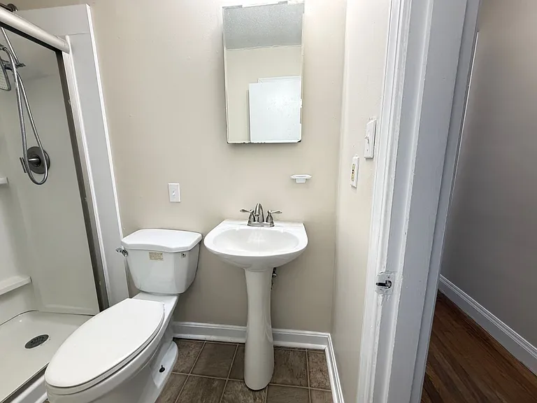 825 Parkway Dr — Photo 6