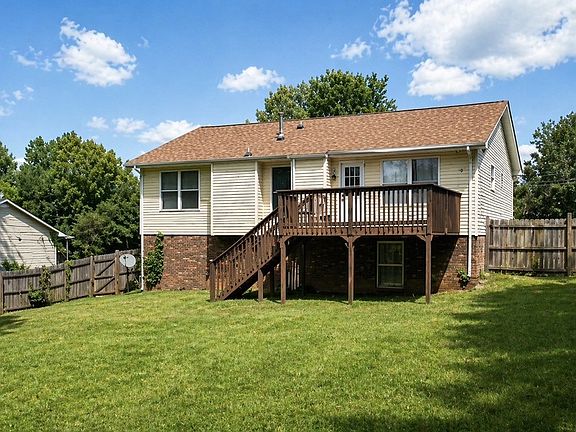 4th image of 805 Leigh Ann Dr