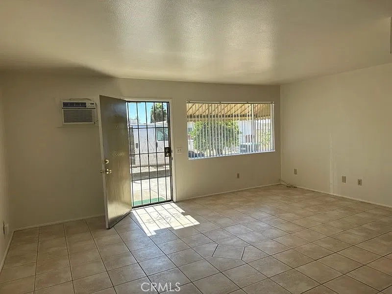 2 bed, 820 sqft, $1,895 — Photo 4