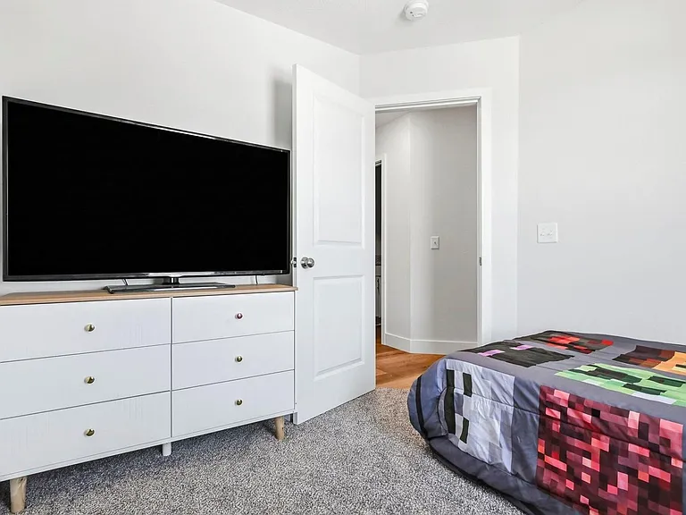 1753 E Macon St — Photo 17