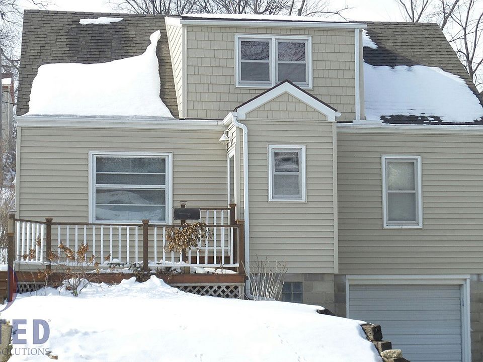 1st image of 909 S Martha St