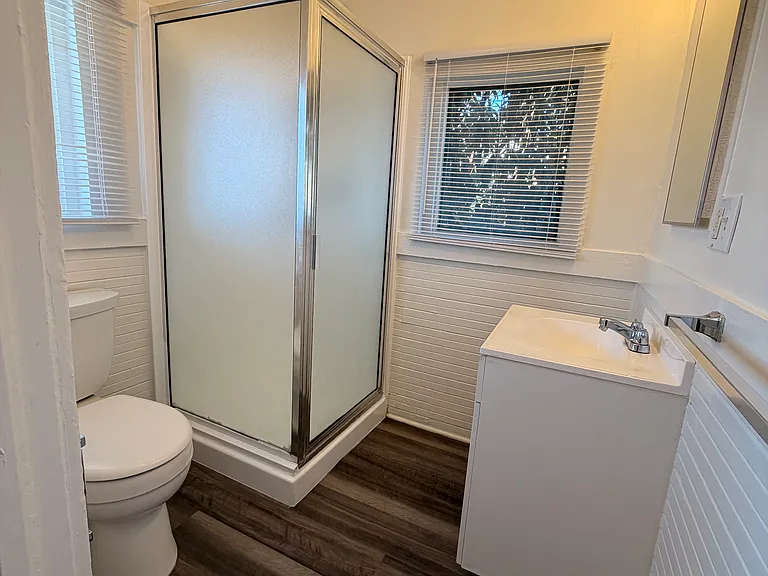 403 W Amerige Ave #5 — Photo 6