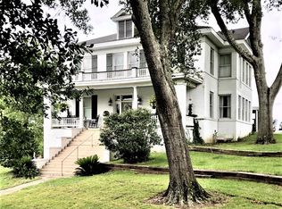 32 Cemetery Rd, Natchez, MS 39120