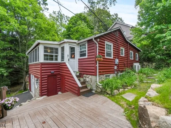 7 Birchwood Trl, Kinnelon Boro, NJ 07405