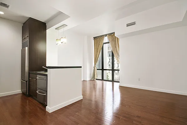 Rented by CORE | media 5