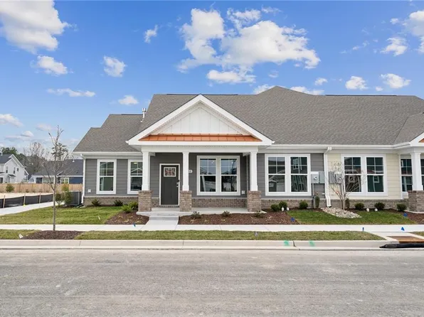 2132 Edwin Dr, Chesapeake, VA 23322