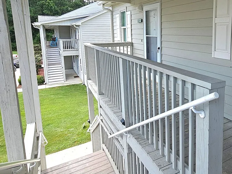 1280 White Tree Ln #B — Photo 3
