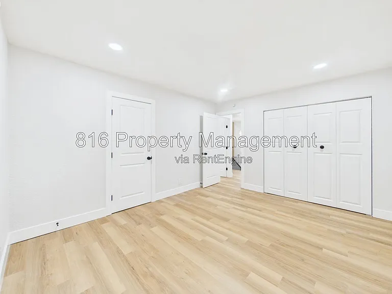 9524 Manning Ave #9520 — Photo 14