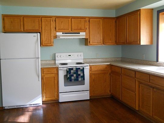5th image of 938 W Evans Cres
