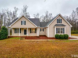 210 Wyndham Place Dr, Fuquay Varina, NC 27526