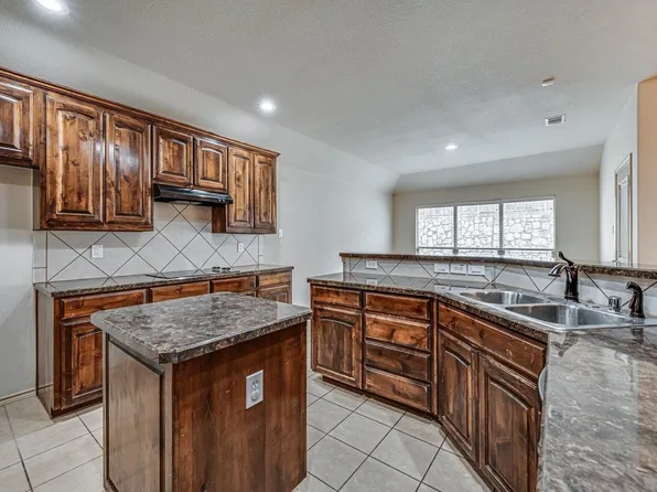 1114 Walter Stephenson Rd, Midlothian, TX 76065