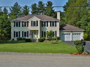 16 Falcon Dr, Hudson, NH 03051