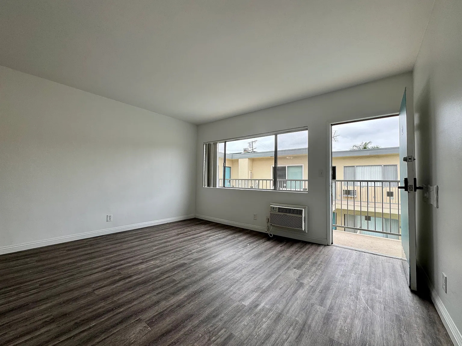 All photos are actual photographs of a comparable unit with a similar floor plan and finish style, shown for reference only.