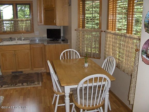 4th image of 440 Hazeltine Pl NE
