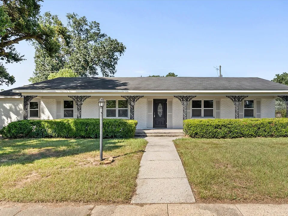 2754 Brierwood Dr