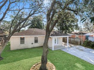 73 Cochrane Dr, Chalmette, LA 70043