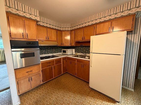 4th image of 915 16th St