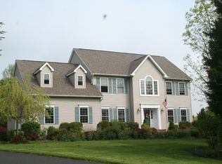 2 Tallyho Ln, Newton, NJ 07860