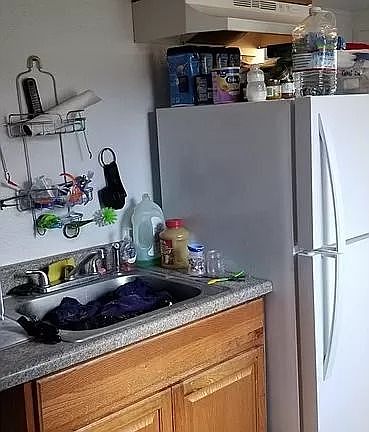 4th image of 25372 4th St