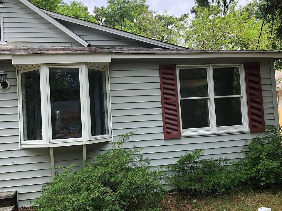 1st image of 403 Lakewood Ave