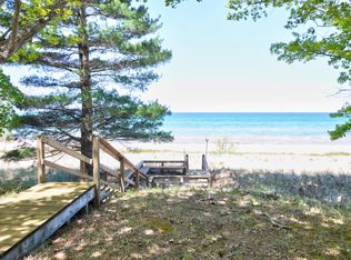 5321 Lake Breeze Dr, Pentwater, MI 49449
