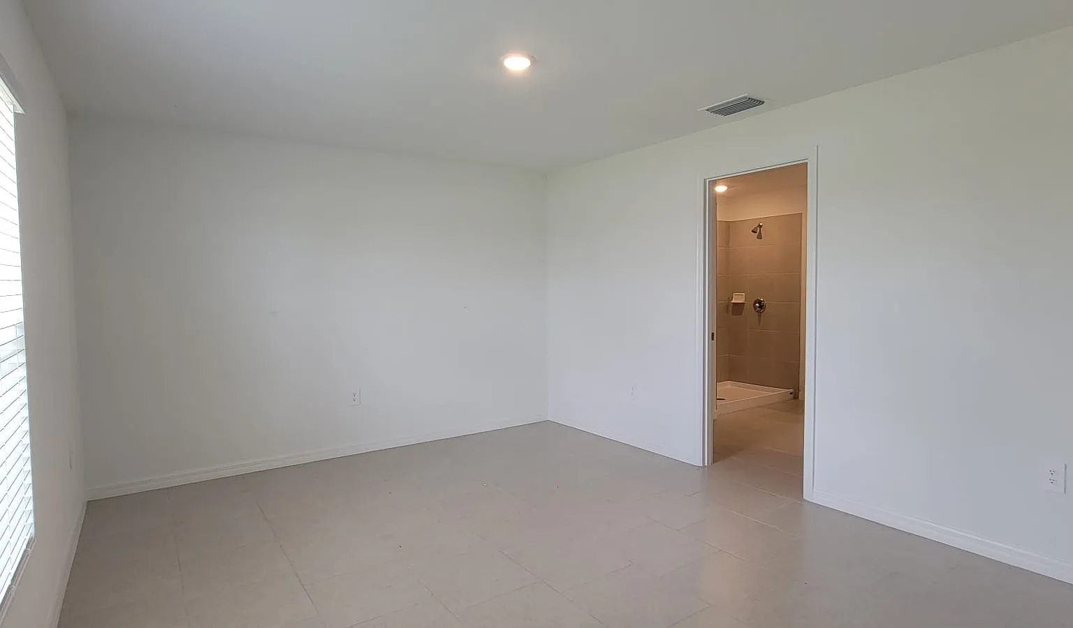 3 bed, 1430 sqft, $2,000 — Photo 4