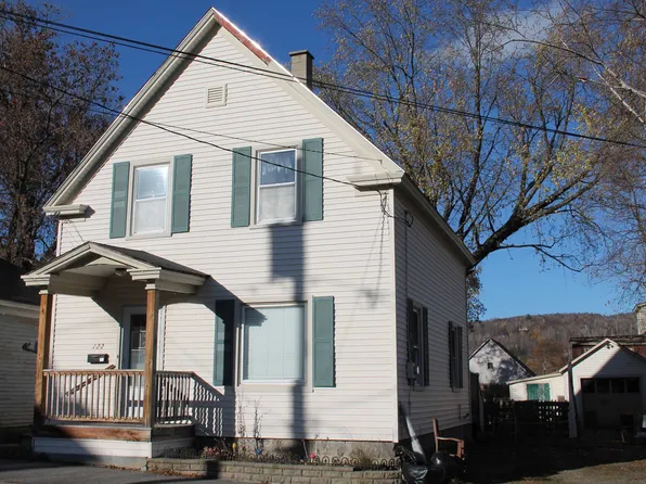 122 Mannering Street, Berlin, NH 03570