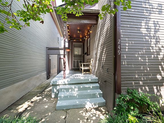 4th image of 249 Park Dr