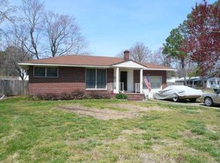 137 Menchville Rd, Newport News, VA 23602