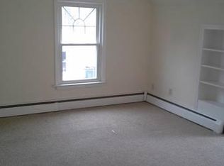 1752 Farmington Ave #3, Unionville, CT 06085