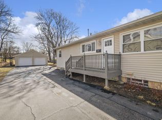 619 W North St, Crown Point, IN 46307