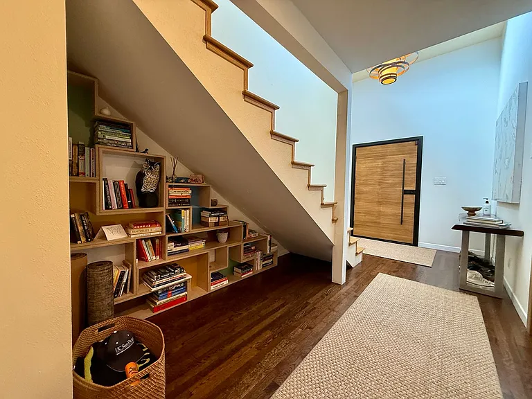 4221 Hill St — Photo 16